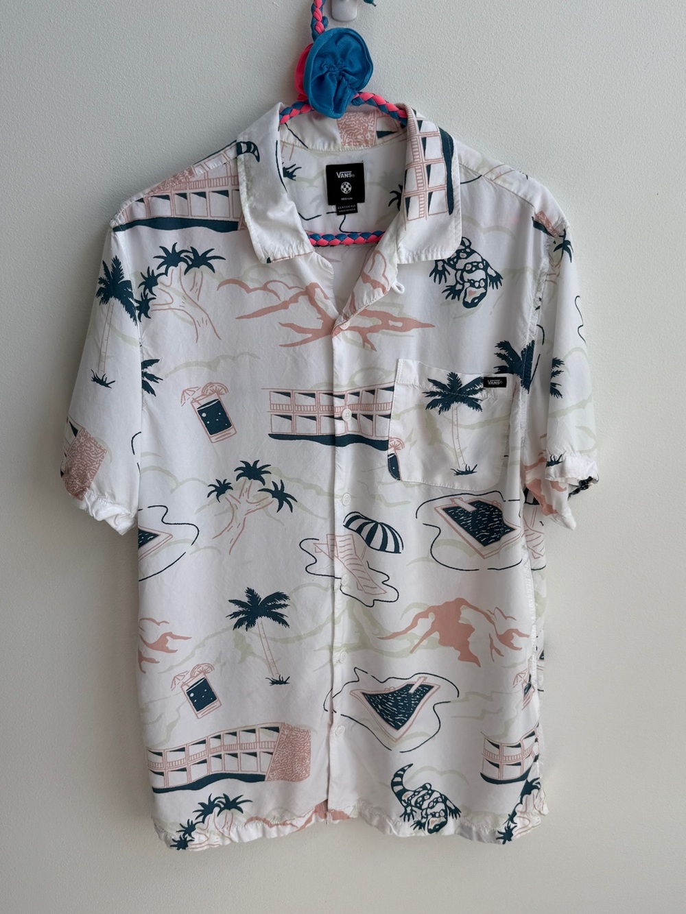 VANS short sleeve button down
Medium